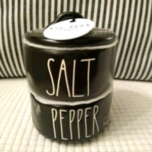 Rae dunn salt and paper stackable